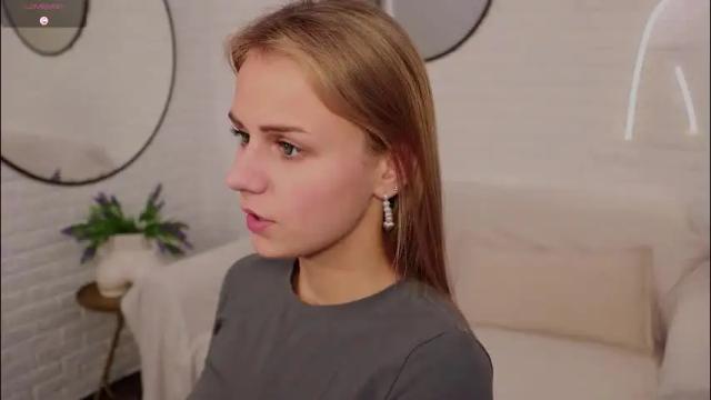 Image 10 of wendy__doll Stream on Chaturbate on 1 month ago