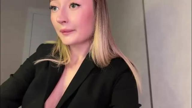 Image 6 of wendy_amber Stream on Chaturbate on 1 month ago