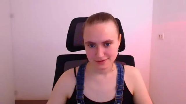 Image 10 of wendy_say_ Stream on Chaturbate on 14 months ago