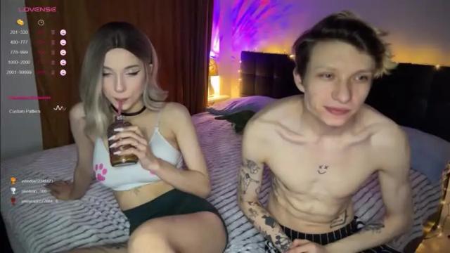 Image 10 of wendy_shyfox Stream on Chaturbate on 17 months ago