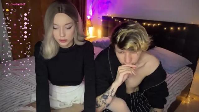 Image 4 of wendy_shyfox Stream on Chaturbate on 17 months ago