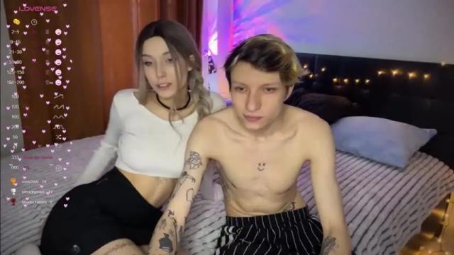 Image 6 of wendy_shyfox Stream on Chaturbate on 17 months ago