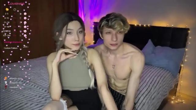 Image 10 of wendy_shyfox Stream on Chaturbate on 17 months ago