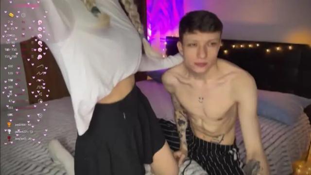 Image 10 of wendy_shyfox Stream on Chaturbate on 17 months ago
