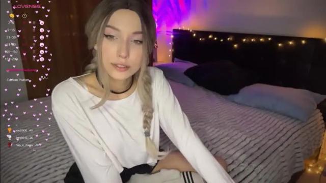 Thumbnail 2, wendy_shyfox's Stream at Chaturbate, 16 months ago