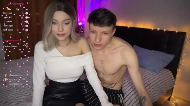 Image 11 of wendy_shyfox Stream on Chaturbate on 16 months ago
