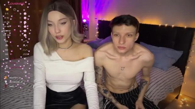 Image 3 of wendy_shyfox Stream on Chaturbate on 16 months ago