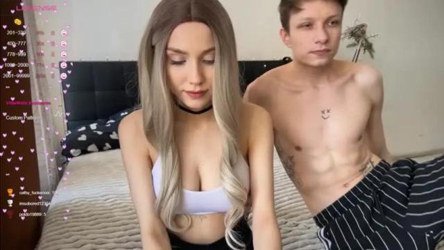 Image 10 of wendy_shyfox Stream on Chaturbate on 15 months ago