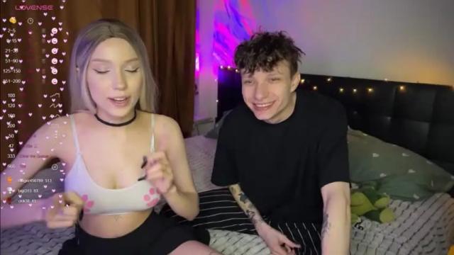 Image 3 of wendy_shyfox Stream on Chaturbate on 13 months ago