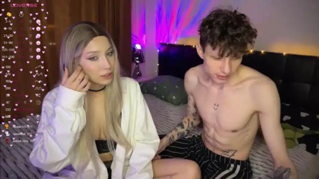 Image 11 of wendy_shyfox Stream on Chaturbate on 13 months ago