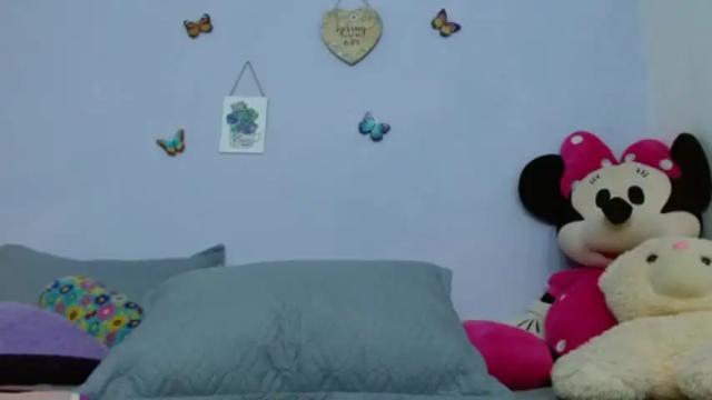 Image 6 of wendyclarck Stream on Chaturbate on 16 months ago