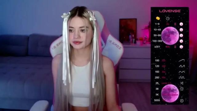 Image 7 of wendylovelylovew Stream on Chaturbate on 13 months ago
