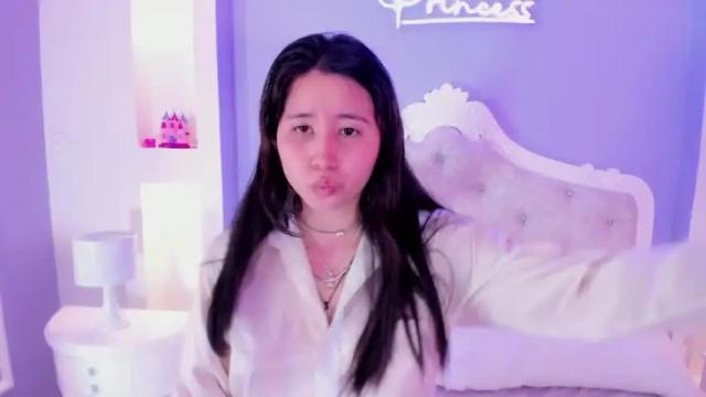 Image 3 of wendymoonie Stream on Chaturbate on 17 months ago