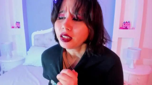 Image 2 of wendymoonie Stream on Chaturbate on 16 months ago