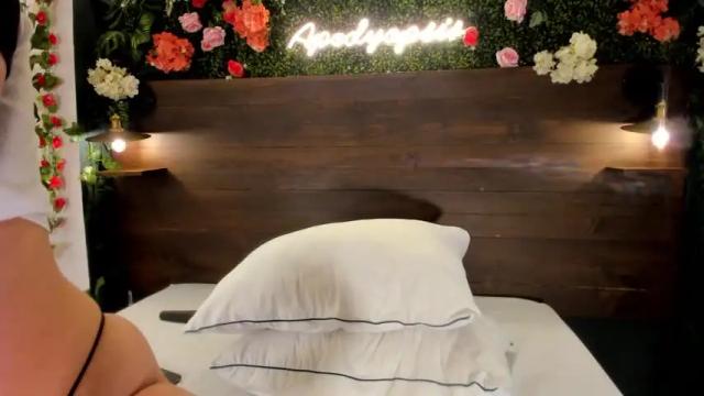 Image 10 of wendymoonie Stream on Chaturbate on 16 months ago