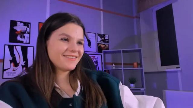 Image 7 of wendyreilly Stream on Chaturbate on 19 months ago