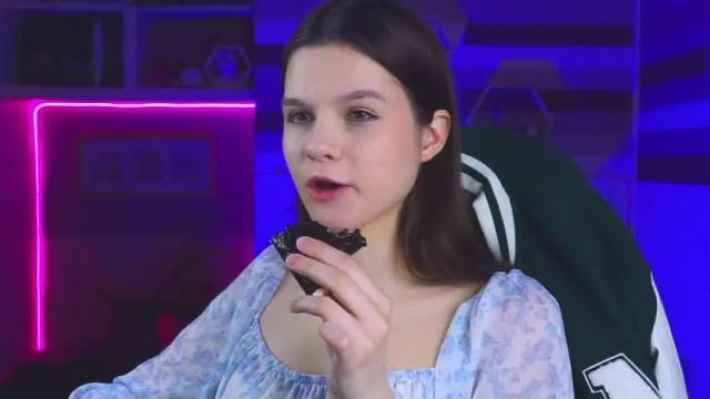 Image 8 of wendyreilly Stream on Chaturbate on 18 months ago