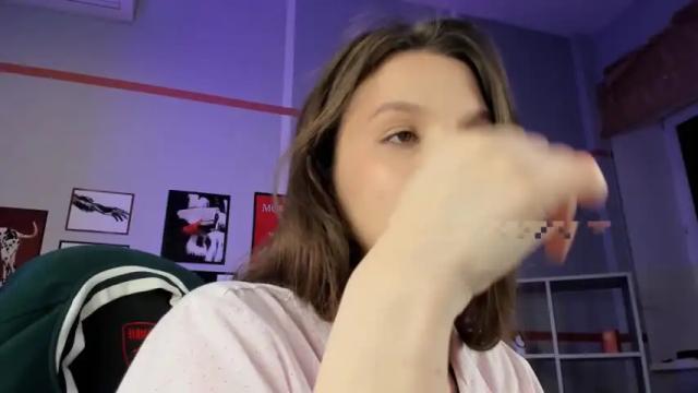 Image 7 of wendyreilly Stream on Chaturbate on 18 months ago