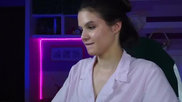 Image 11 of wendyreilly Stream on Chaturbate on 18 months ago
