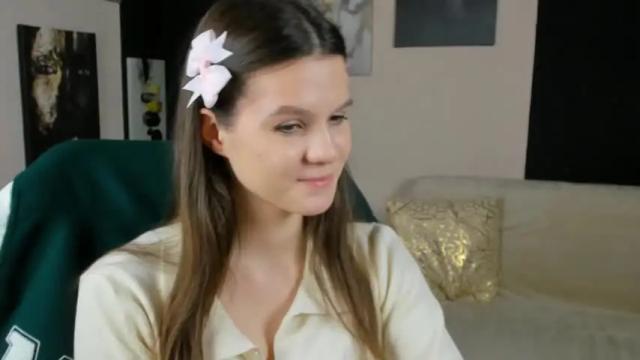 Image 12 of wendyreilly Stream on Chaturbate on 18 months ago