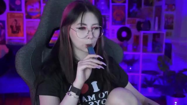 Image 4 of wesleegray Stream on Chaturbate on 12 months ago