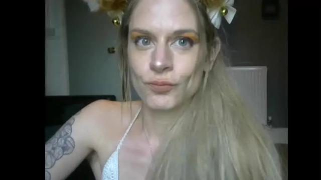 Image 3 of wet_dream_team Stream on Chaturbate on 15 months ago