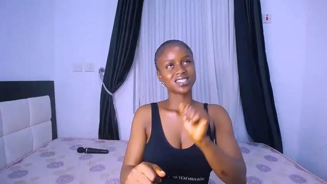 Image 3 of wet_ebonygirl Stream on Chaturbate on 17 months ago
