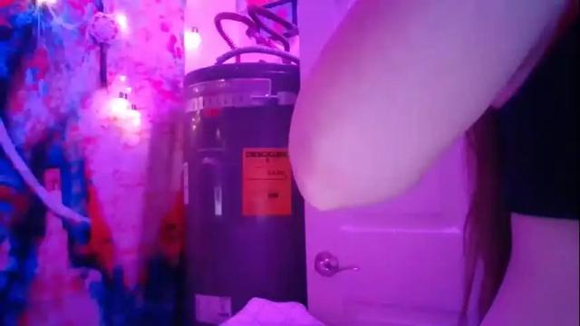 Image 4 of wetlilkittyy Stream on Chaturbate on 10 days ago