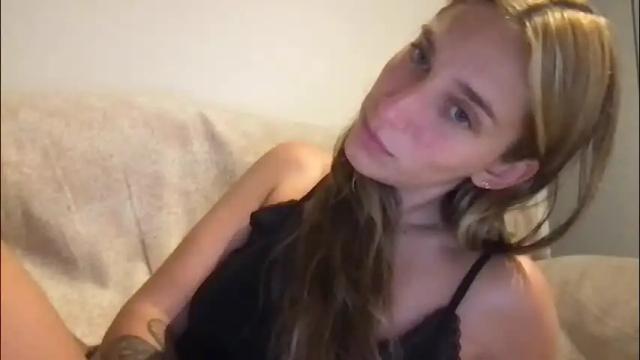 Image 2 of wetmili Stream on Chaturbate on 4 months ago