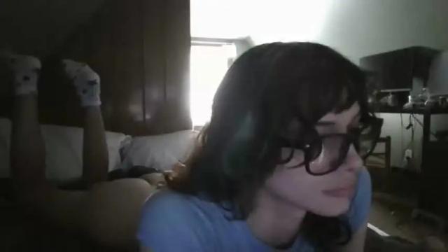 Image 9 of whinybrat Stream on Chaturbate on 11 months ago