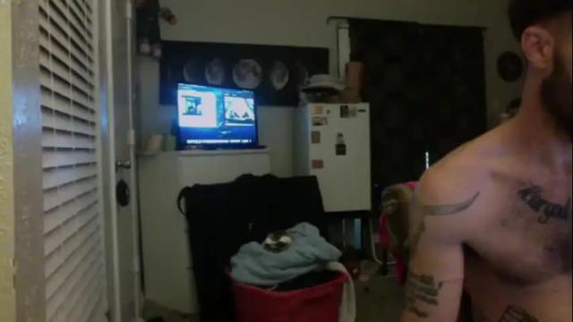 Image 2 of whitechocalate91 Stream on Chaturbate on 19 months ago