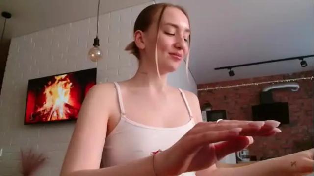 Image 6 of whiteprincessluna Stream on Chaturbate on 3 months ago