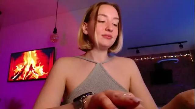 Image 4 of whiteprincessluna Stream on Chaturbate on 2 months ago