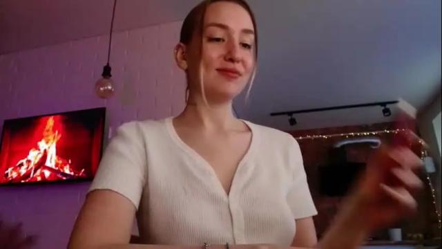 Image 12 of whiteprincessluna Stream on Chaturbate on 2 months ago