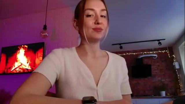 Image 11 of whiteprincessluna Stream on Chaturbate on 2 months ago