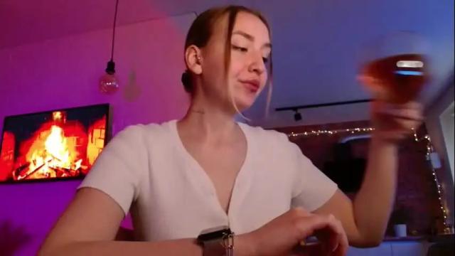 Image 6 of whiteprincessluna Stream on Chaturbate on 2 months ago