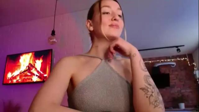 Image 11 of whiteprincessluna Stream on Chaturbate on 1 month ago