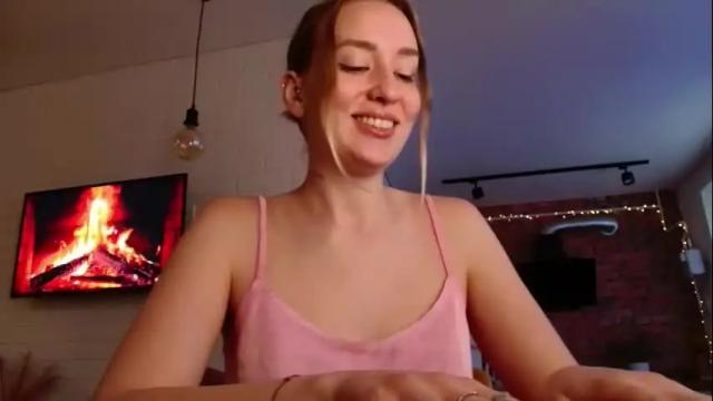 Image 2 of whiteprincessluna Stream on Chaturbate on 9 days ago