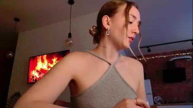Image 3 of whiteprincessluna Stream on Chaturbate on 5 days ago