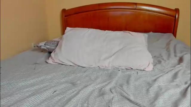 Image 4 of whitepumaari Stream on Chaturbate on 1 month ago