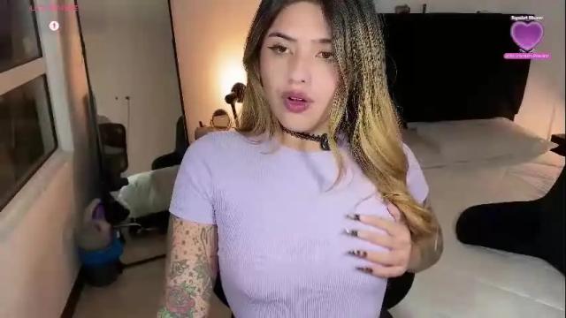 Image 2 of whites_emma Stream on Chaturbate on 3 months ago