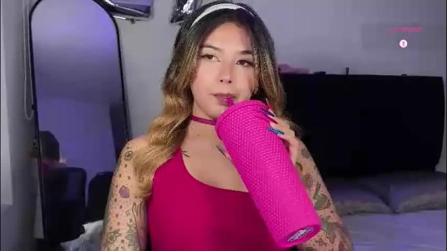 Image 6 of whites_emma Stream on Chaturbate on 1 month ago