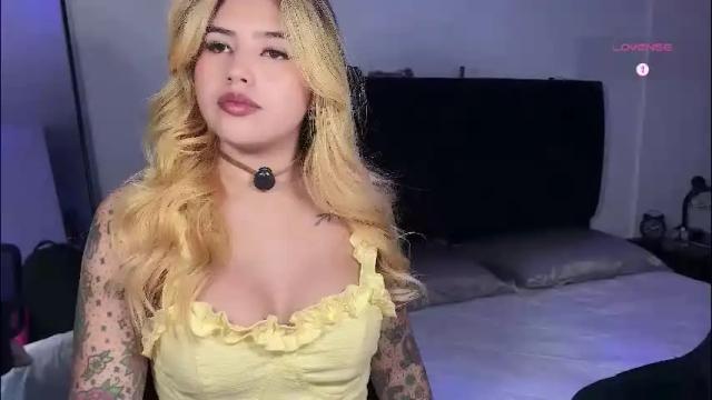 Image 11 of whites_emma Stream on Chaturbate on 1 month ago