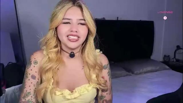 Thumbnail 2, whites_emma's Stream at Chaturbate, 1 month ago