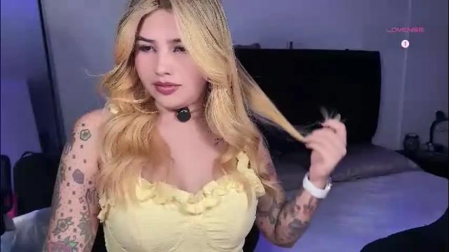 Image 7 of whites_emma Stream on Chaturbate on 1 month ago