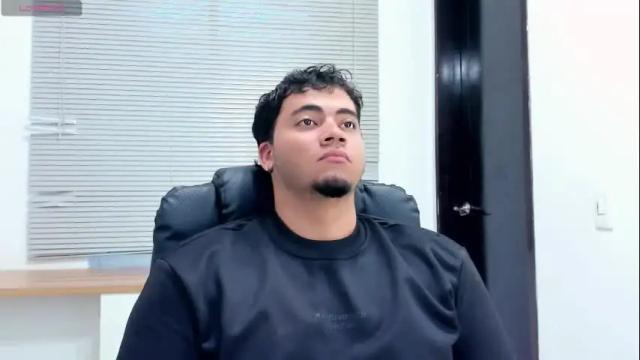 Image 12 of whitesun_01 Stream on Chaturbate on 20 days ago