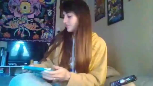 Image 2 of whitewinecrybby Stream on Chaturbate on 14 months ago