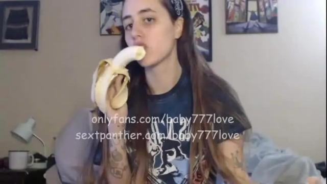 Image 11 of whitewinecrybby Stream on Chaturbate on 13 months ago