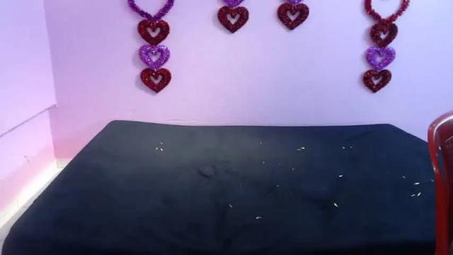 Image 12 of whitneyfantastic Stream on Chaturbate on 19 months ago