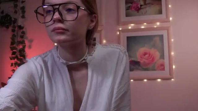 Image 8 of whitneyharriss Stream on Chaturbate on 12 months ago